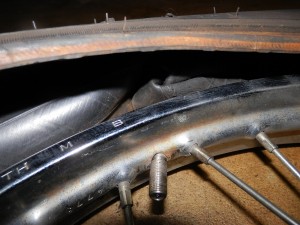 タイヤ内の様子