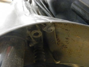 4スト ビーノ フロントフェンダー裏右