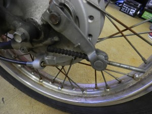 リトルカブ フロントブレーキワイヤー切れ