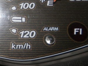 アドレスV125G パールホワイト アラーム