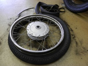 スーパーカブ90 Fタイヤ交換