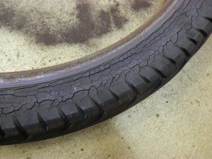 スーパーカブ90 Fタイヤ交換