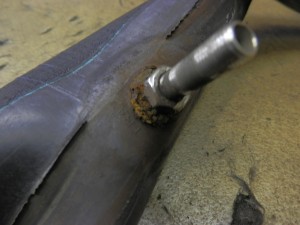 スーパーカブ90 Fタイヤ交換