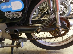 スーパーカブ90 チェーン調整