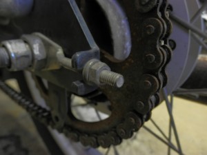 スーパーカブ90 チェーン調整