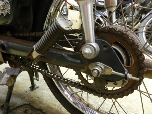 スーパーカブ90 チェーン調整
