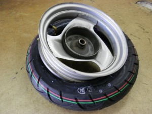 タイヤ取付け15