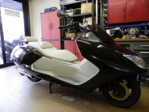 マグザム シート交換