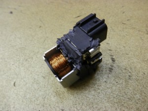 スタータースイッチでエンジンがかからないV125 (9)