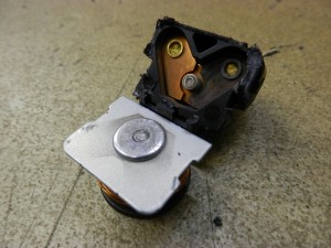 スタータースイッチでエンジンがかからないV125 (14)