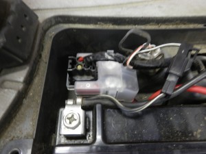 スタータースイッチでエンジンがかからないV125 (5)