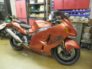 ハヤブサ タイヤ交換 (1)