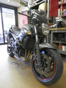 gsr400_tire_change-12