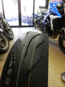 gsr750_tire_change-5