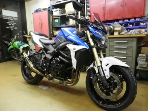 gsr750_tire_change-8